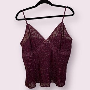 Gillian & O’Malley Intimates Maroon Sheer Spotted Sleep Top Size Women’s L